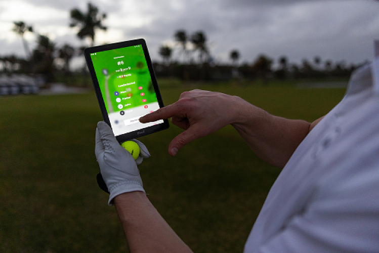 The Caddie: Revolutionizing Golf with this Portable GPS Golf Tablet