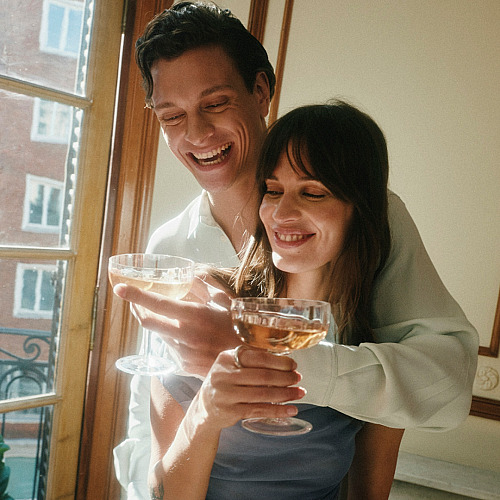 How Much Dating Apps Really Cost: Why the Math Favors a Matchmaker